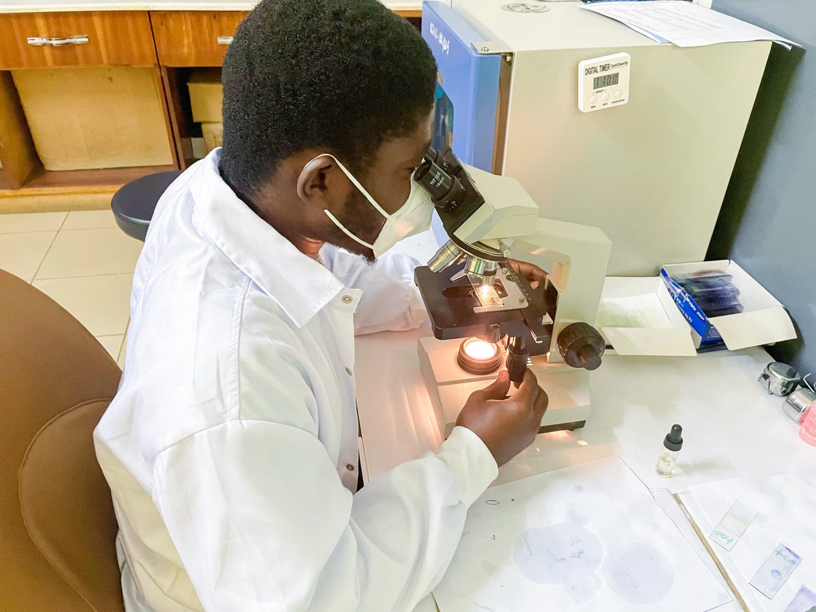 Microscopy in the laboratory